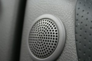 Autoradio speaker