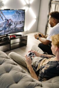 friends playing video game